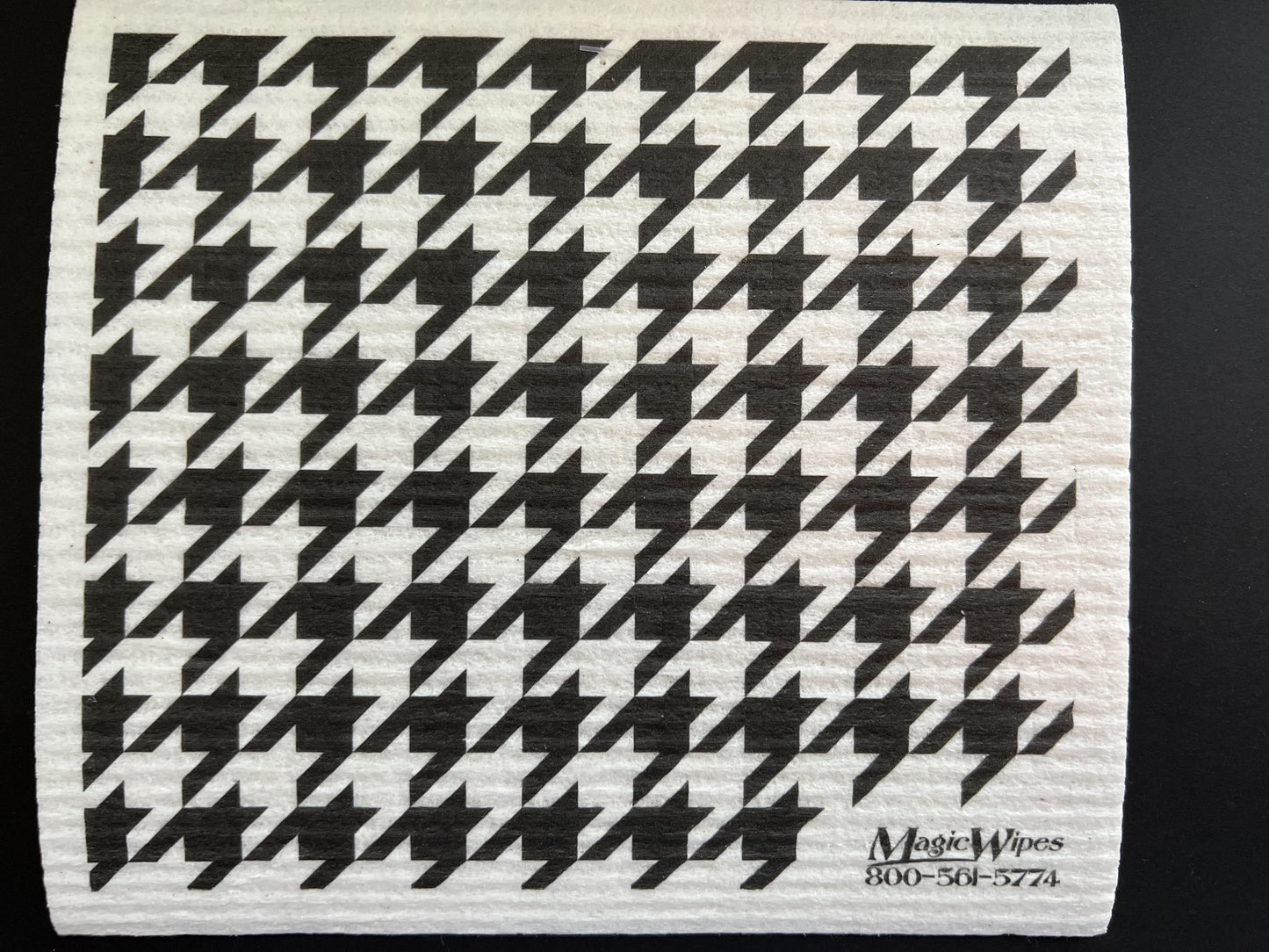 Houndstooth Black and White Magic Wipe
